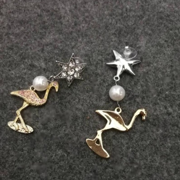 Flamingo Pearl Earrings Statement Jewelry - Picture 4 of 4